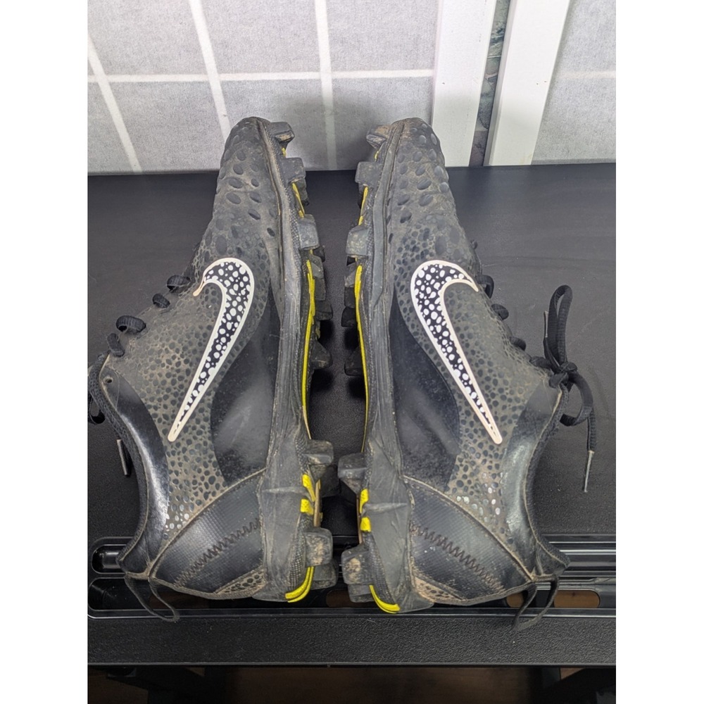 Nike Youth Mens Shoes Sneakers 8 Black Cleats Athletic Sports Good Condition - Picture 8 of 10